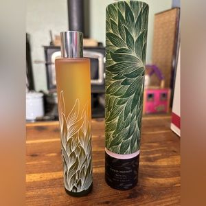 New! Thymes COCO MONOI Bath Oil 3.25 Oz.Tahitian Gardenia, very exotic!